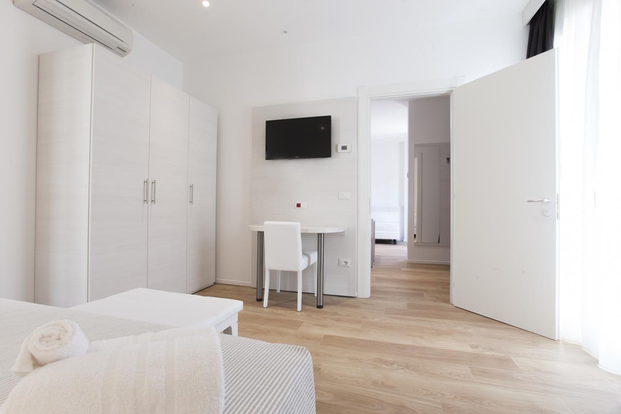 Hotel Houston Suites Rimini Exterior photo