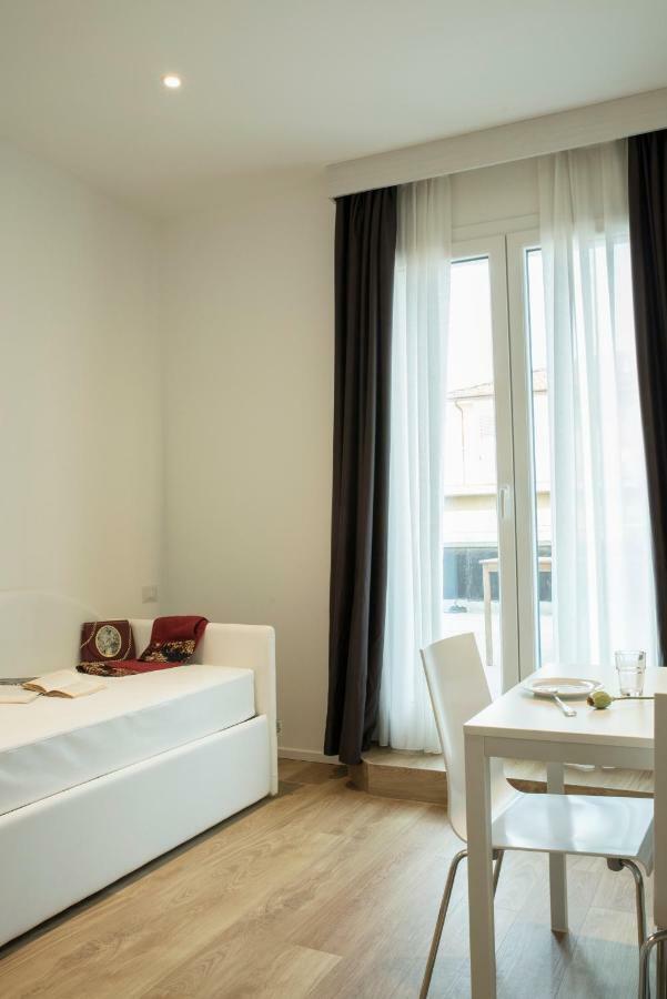 Hotel Houston Suites Rimini Exterior photo